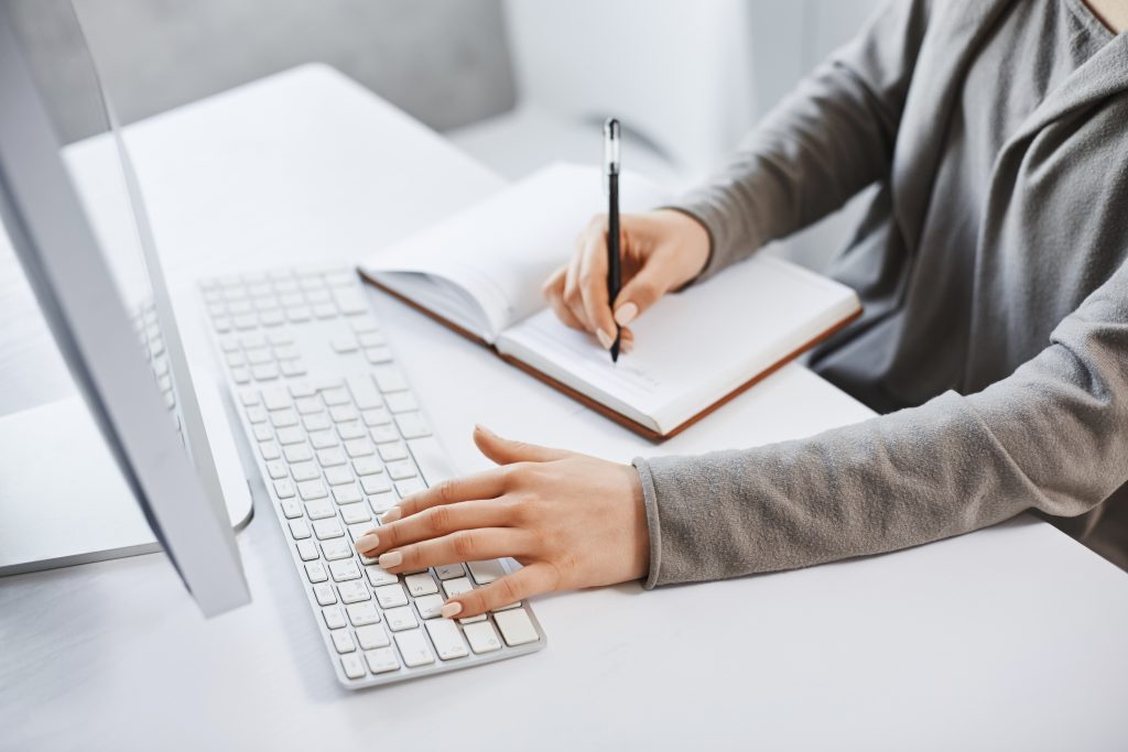 How to Write an Essay (Explanations and Steps for Composing an Essay)
